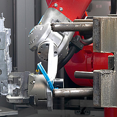 Aluminum die-casting robot technology